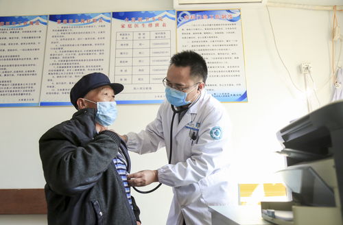 疫情防控與衛生服務雙線并進，健康咨詢助力全民健康素養提升